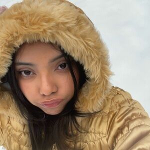 Meet your Posher, Vev